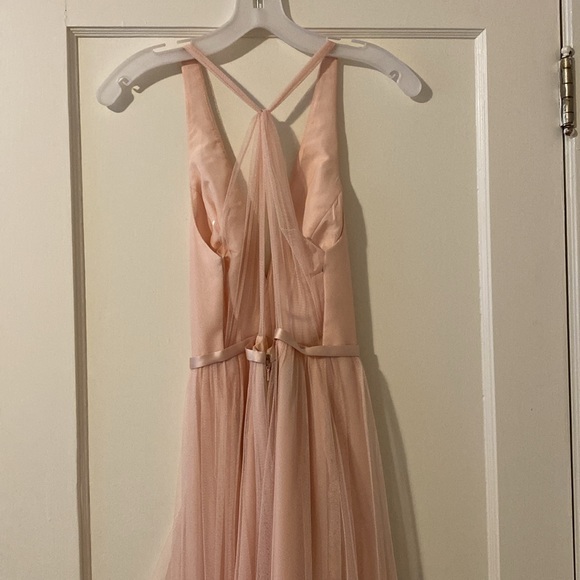 Blush Vera Wang bridesmaid Dress - Picture 4 of 9
